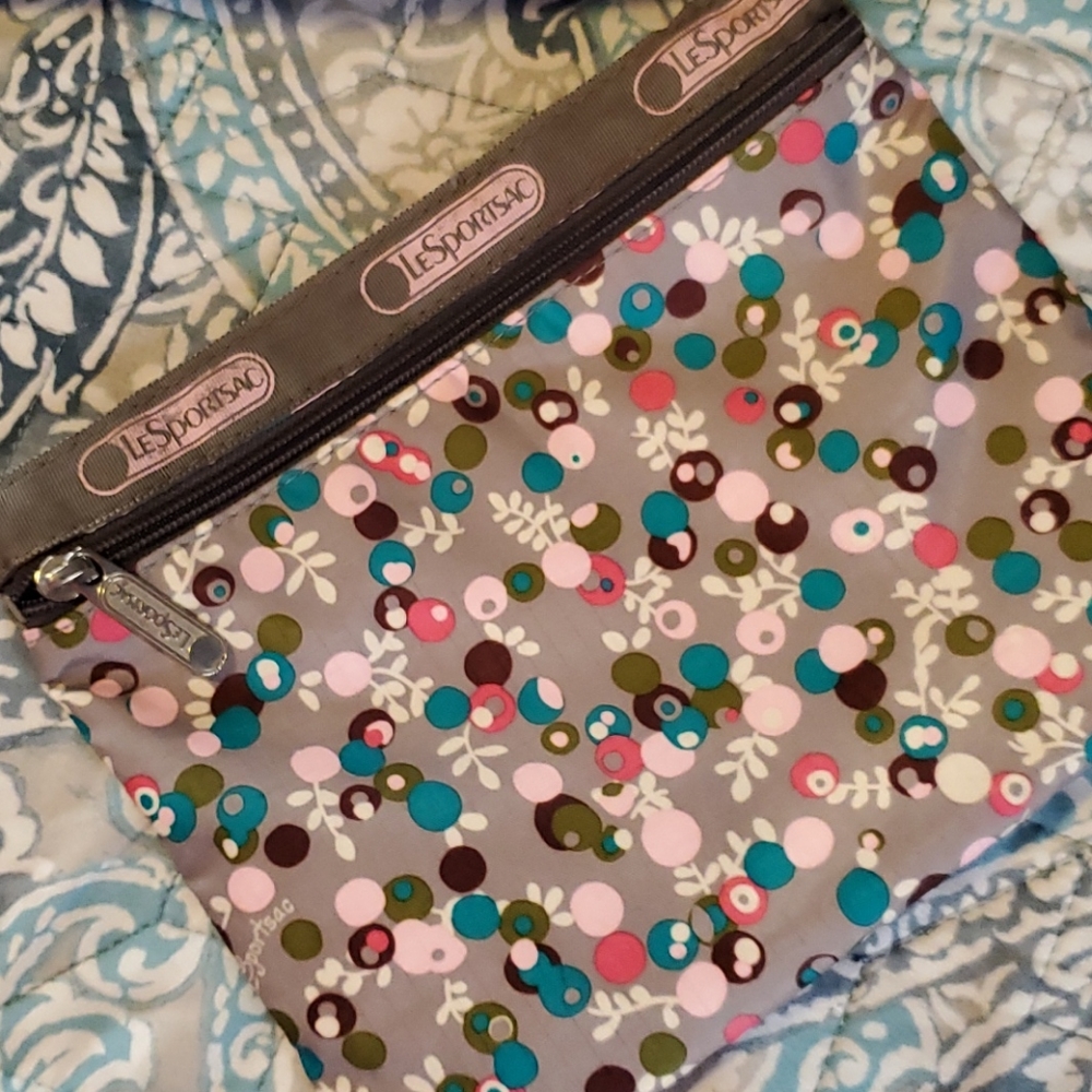 Lesportsac - Picture 2 of 4
